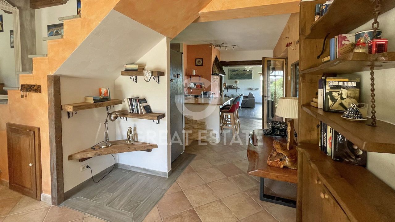 Casa en Cortona, Italia, 227.4 m² - imagen 11