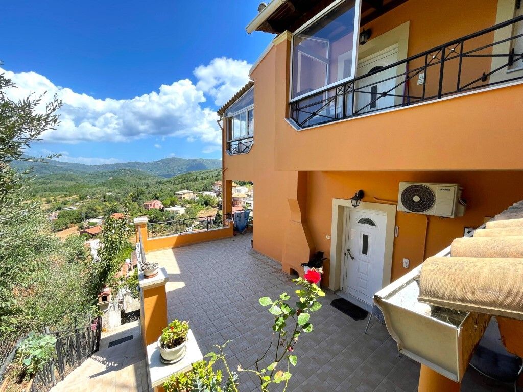 Casa en Corfú, Grecia, 160 m² - imagen 1