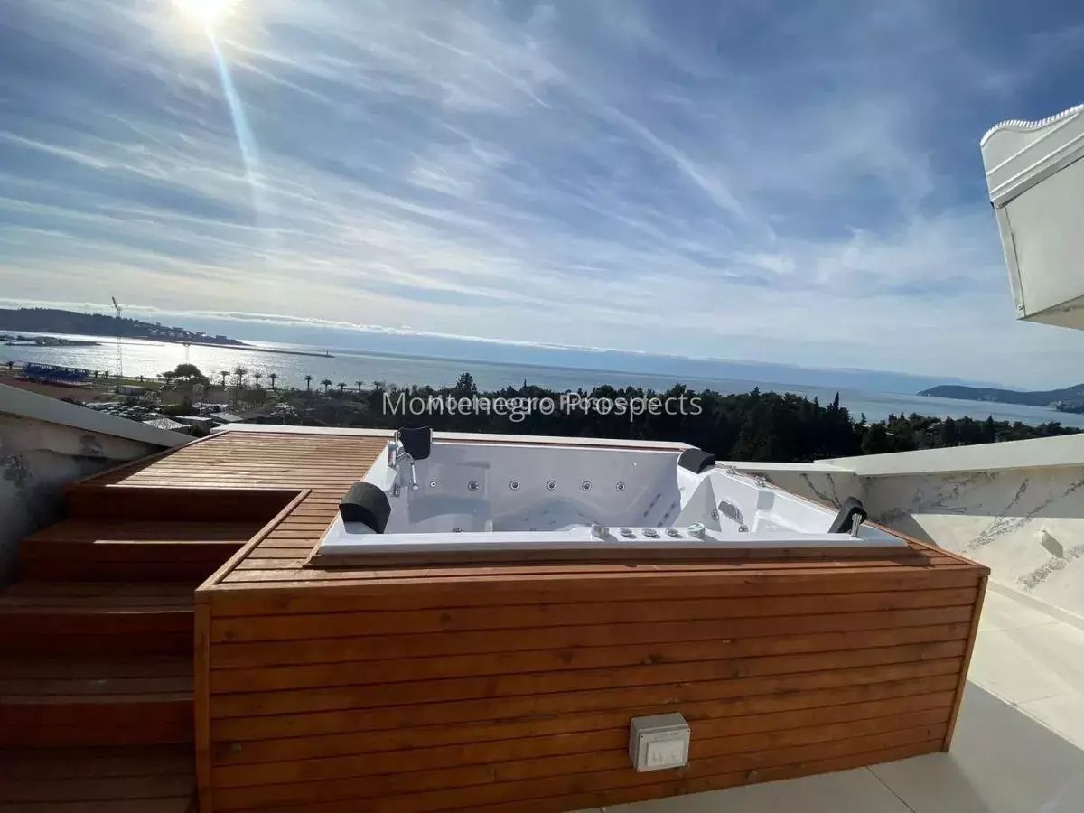 Penthouse in Bar, Montenegro, 144 m² - picture 1