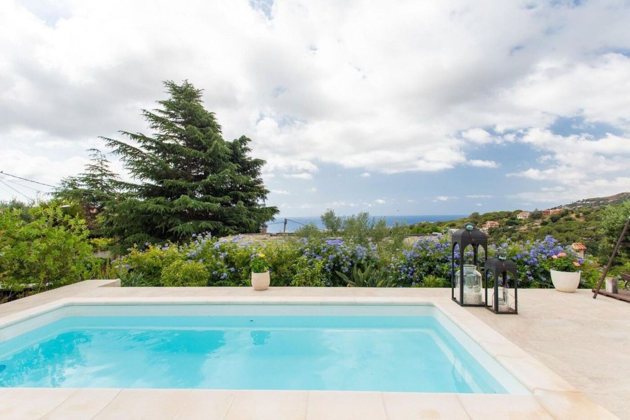 Villa en Alella, España, 124 m² - imagen 1