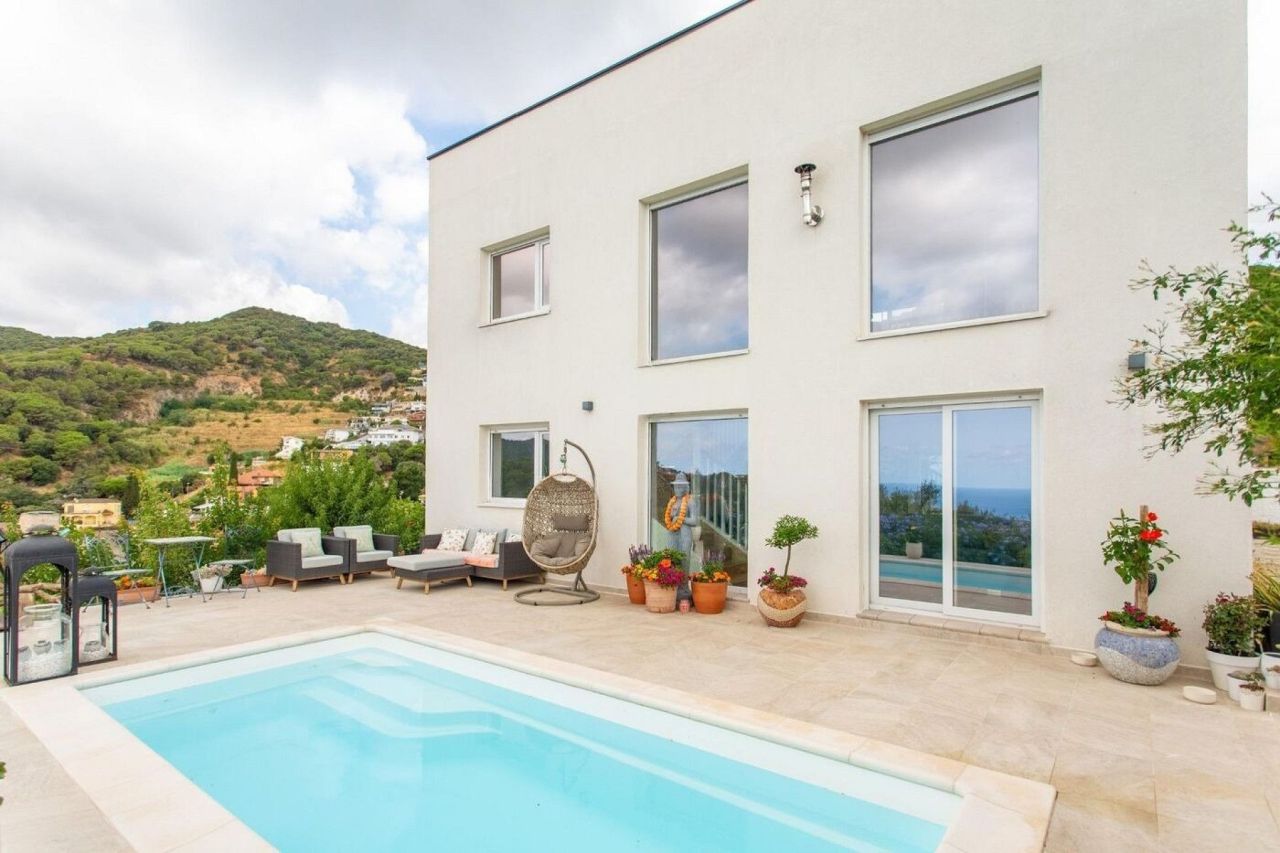 Villa en Alella, España, 124 m² - imagen 3