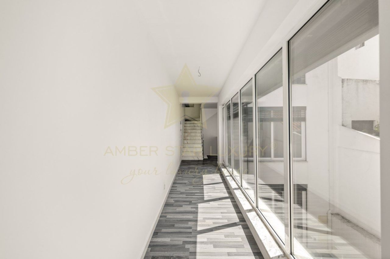 Villa in Lisbon, Portugal, 255.5 m² - picture 13