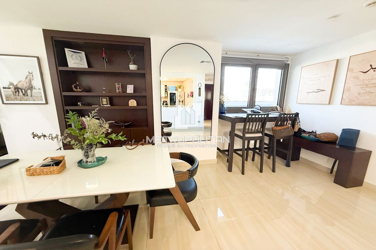 Apartamento en Dubái, EAU, 215 m² - imagen 1