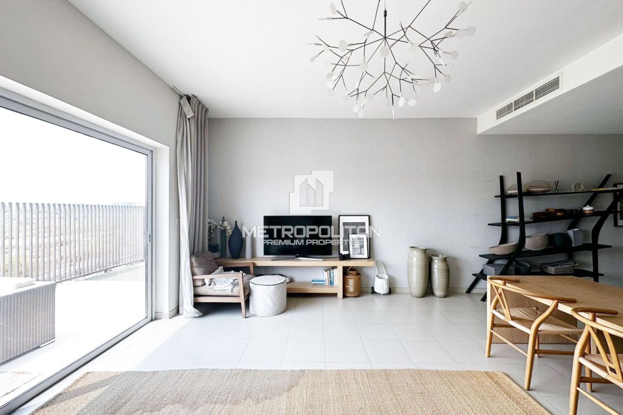 Townhouse in Dubai, UAE, 206 m² - picture 2