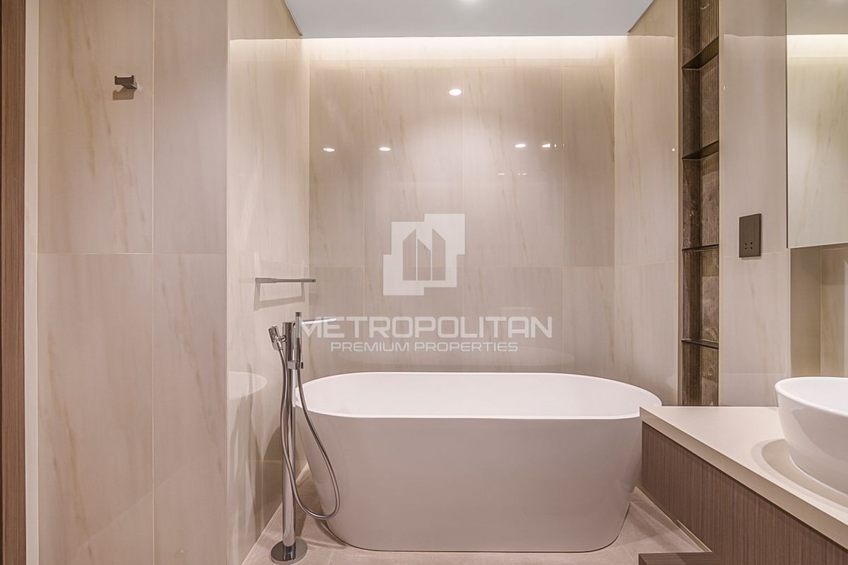 Apartment in Dubai, UAE, 162 m² - picture 16