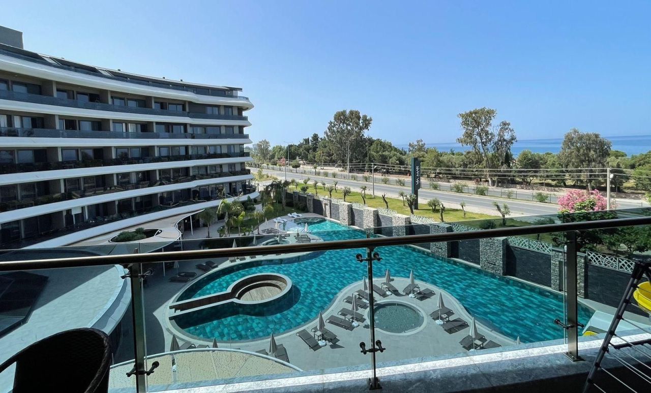 Flat in Alanya, Turkey, 60 m² - picture 1