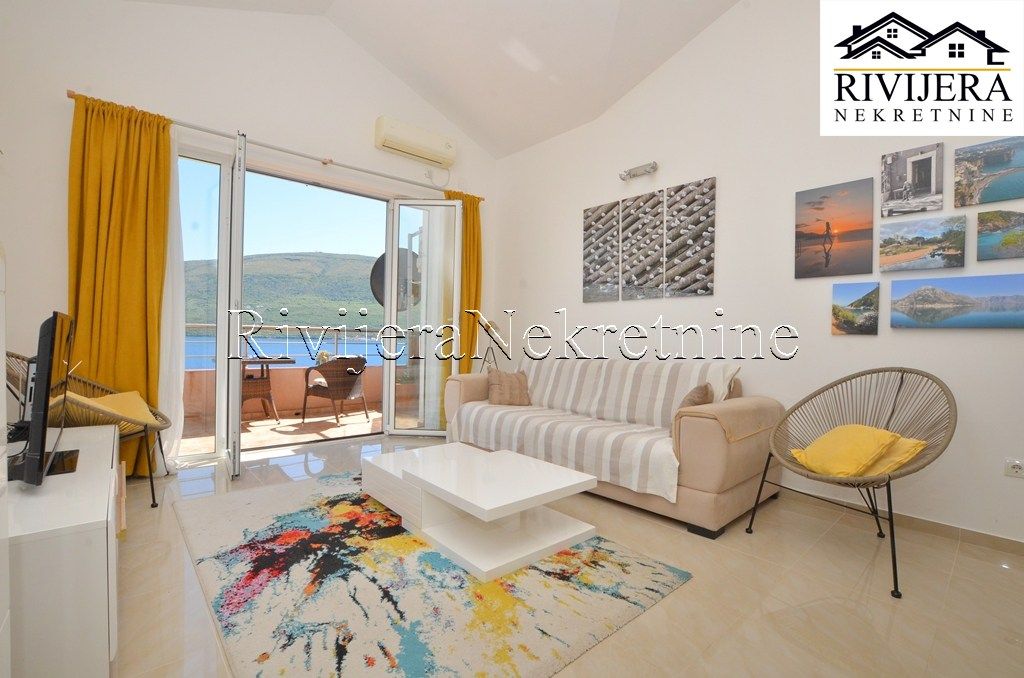 Wohnung in Herceg-Novi, Montenegro, 54 m² - Foto 1