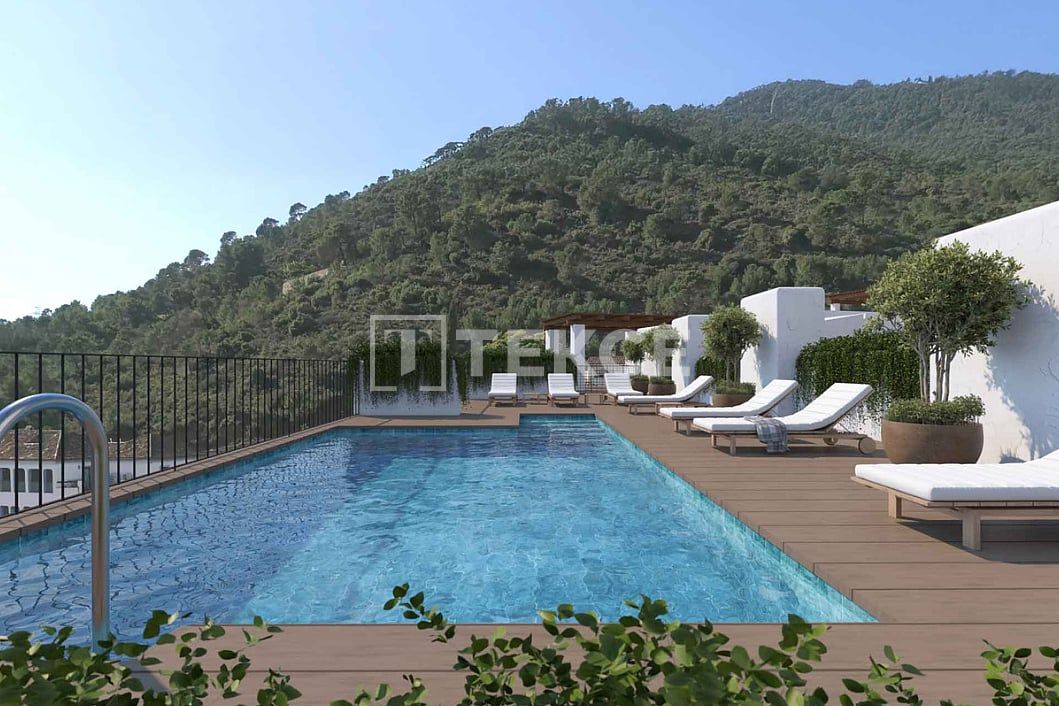 Apartment in Benahavis, Spain, 50 m² - picture 1