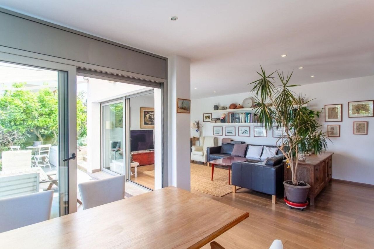 House in Barcelona, Spain, 203 m² - picture 4