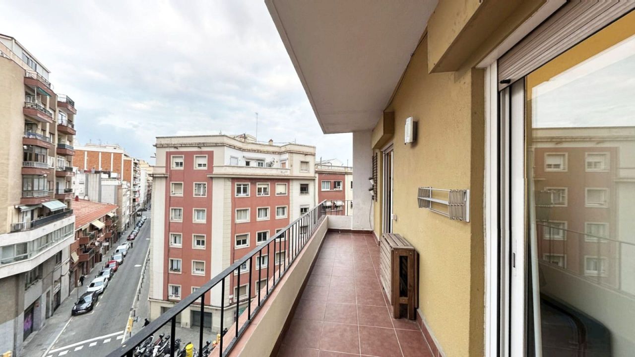 Appartement à Barcelone, Espagne, 82 m² - image 1