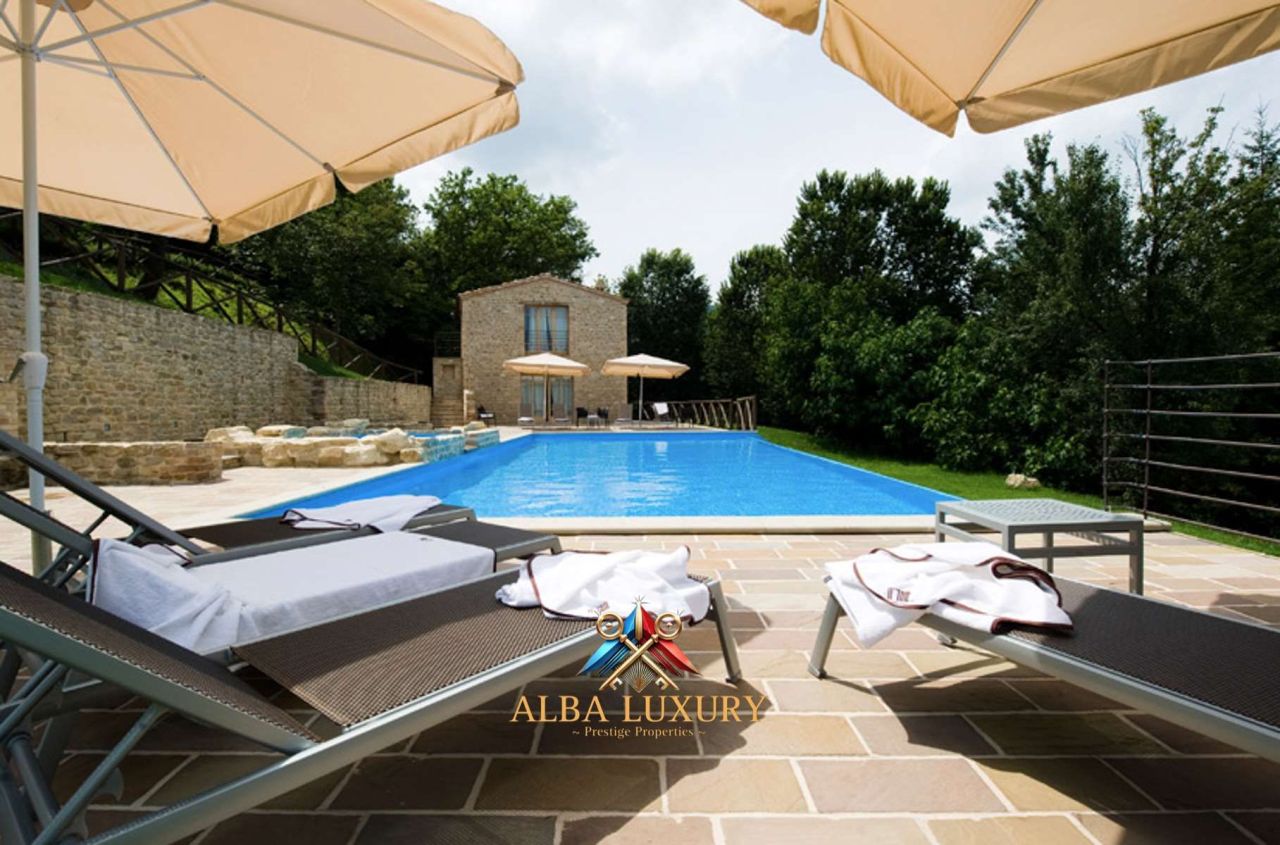 Villa Contrada Tesino, Italy, 600 m² - picture 1