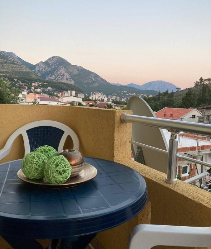 Flat in Sutomore, Montenegro, 40 m² - picture 1