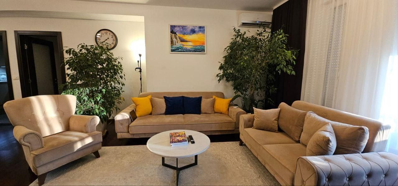 Wohnung in Bar, Montenegro, 151 m² - Foto 1