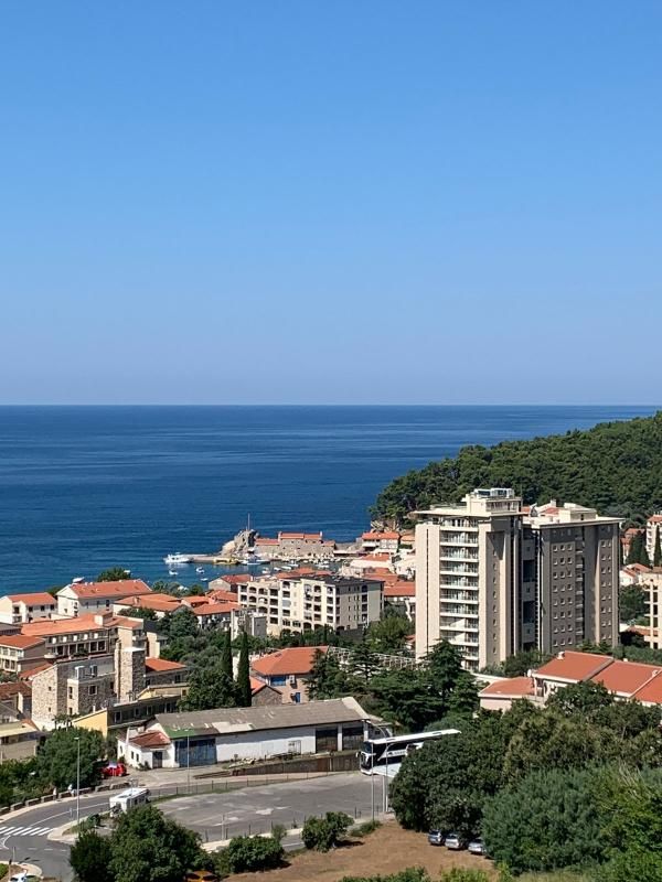 Appartement à Petrovac, Monténégro, 42 m² - image 1
