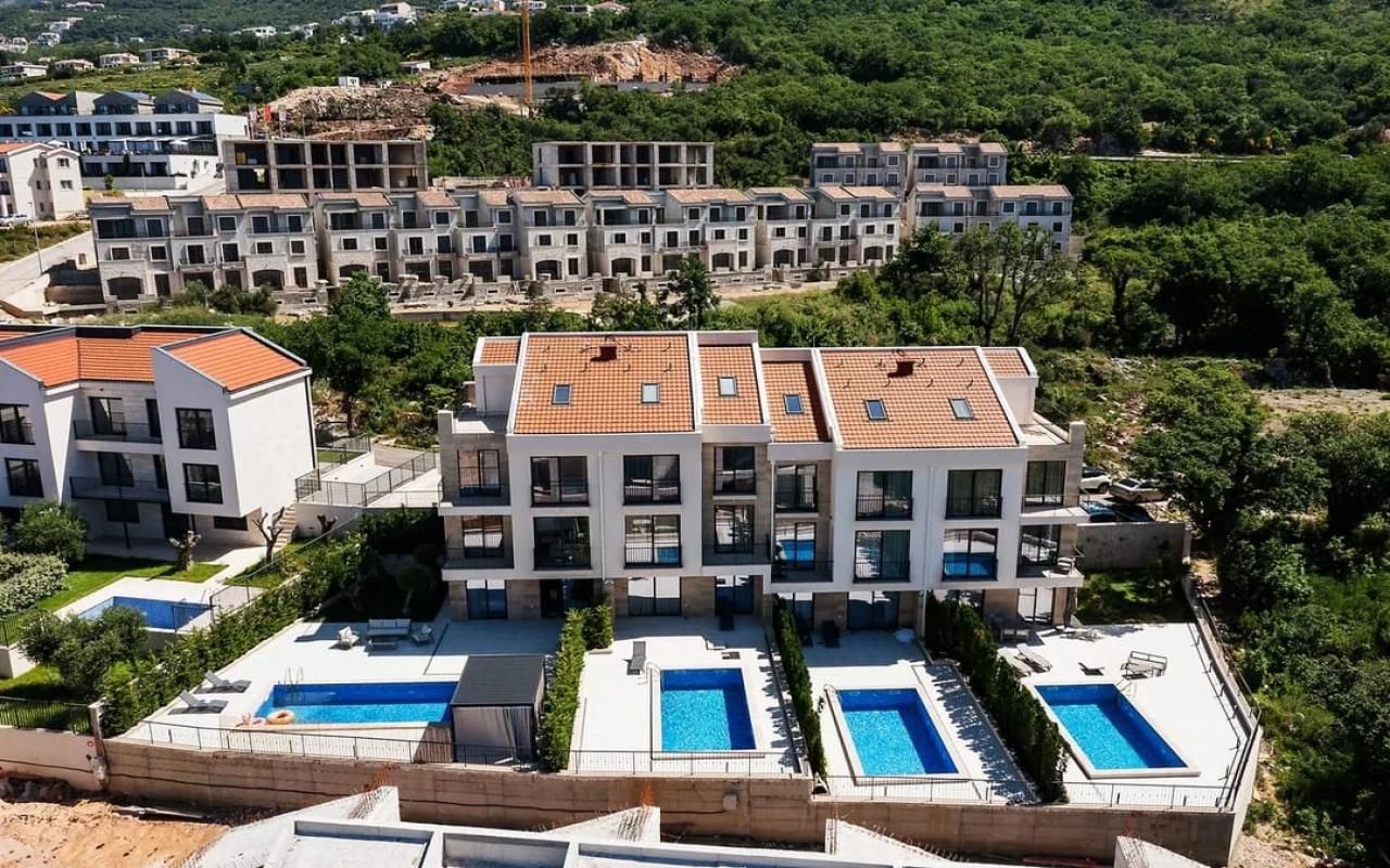 House in Sveti Stefan, Montenegro, 223 m² - picture 1