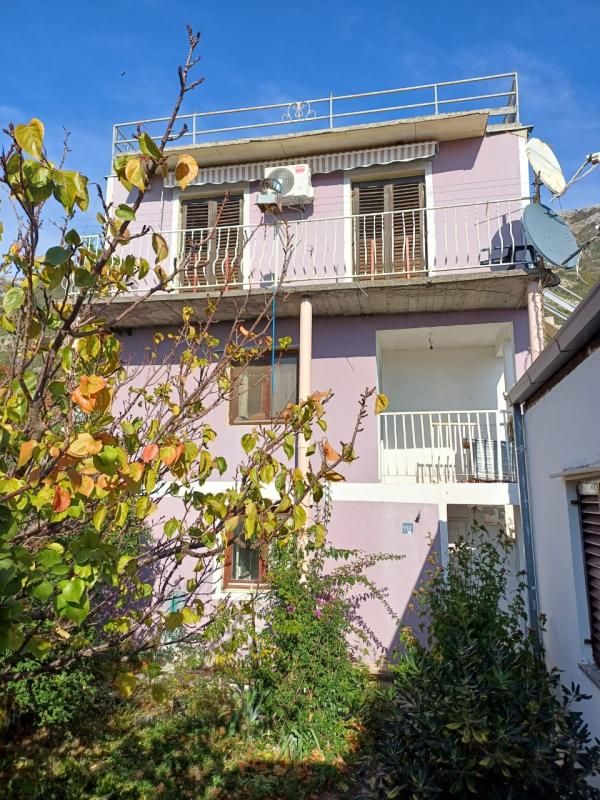 Casa en Sutomore, Montenegro, 150 m² - imagen 1