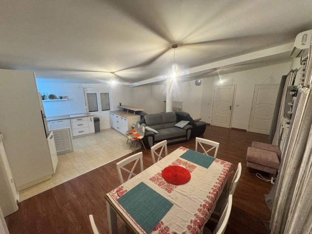 Piso Ilino, Montenegro, 102 m² - imagen 1