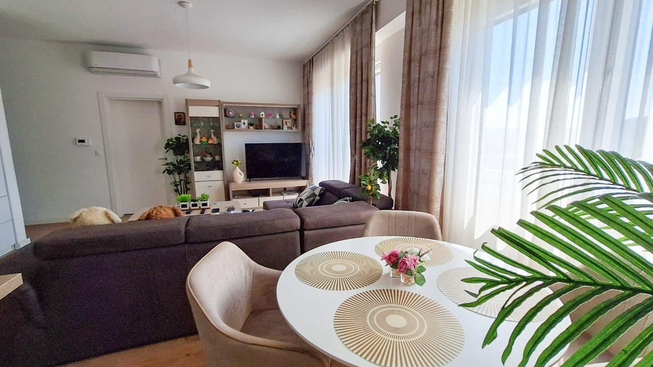 Wohnung in Bar, Montenegro, 83 m² - Foto 1