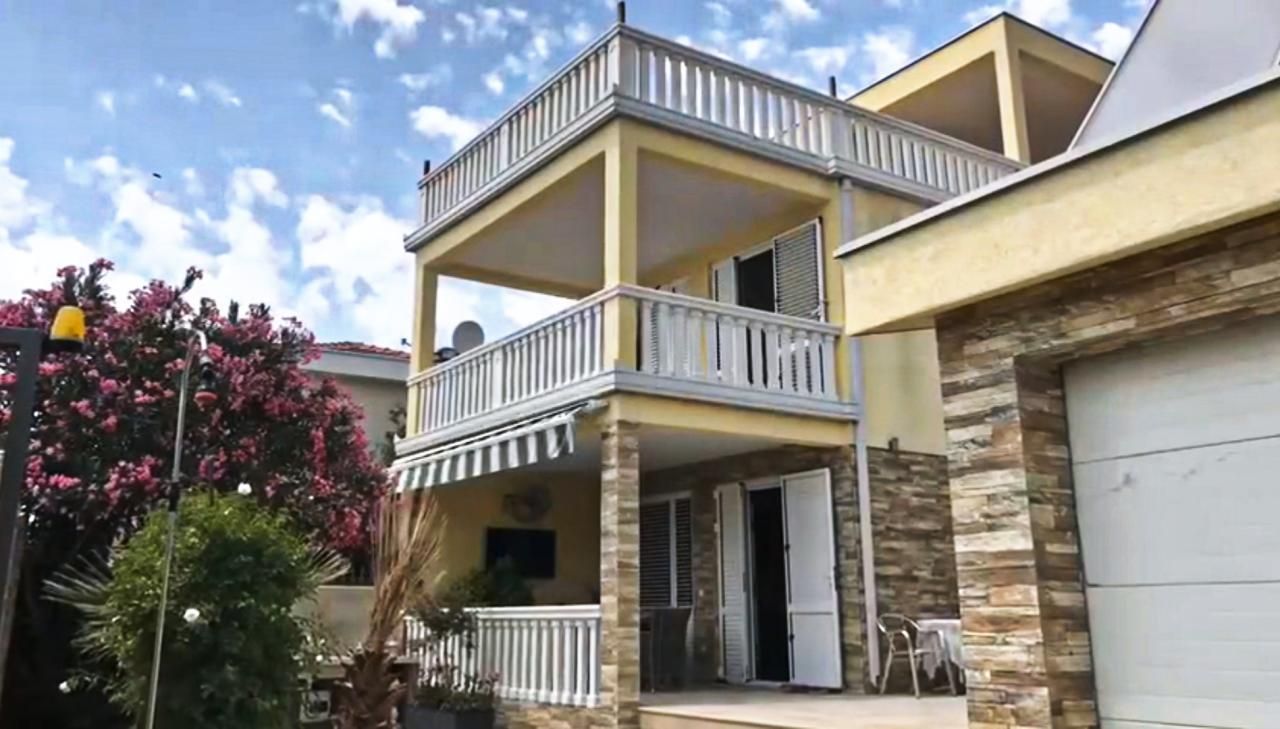 House in Dobra Voda, Montenegro, 300 m² - picture 2