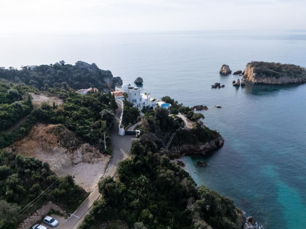 Terrain à Utjeha, Monténégro, 683 m² - image 2