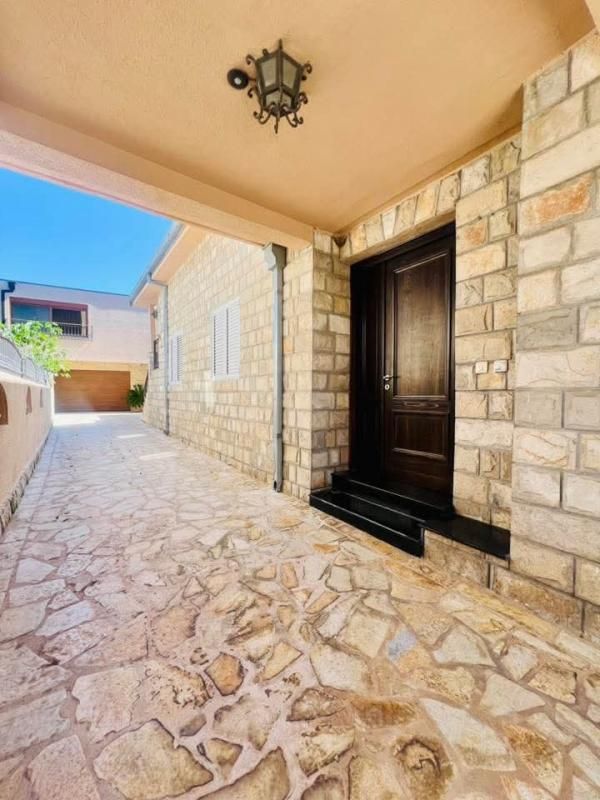 Haus in Bar, Montenegro, 300 m² - Foto 2