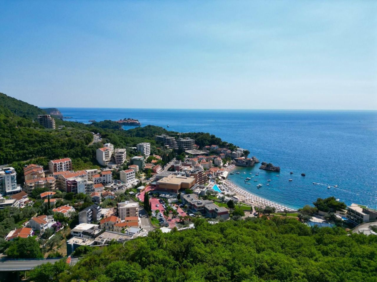 Grundstück in Sveti Stefan, Montenegro, 1 295 m² - Foto 1