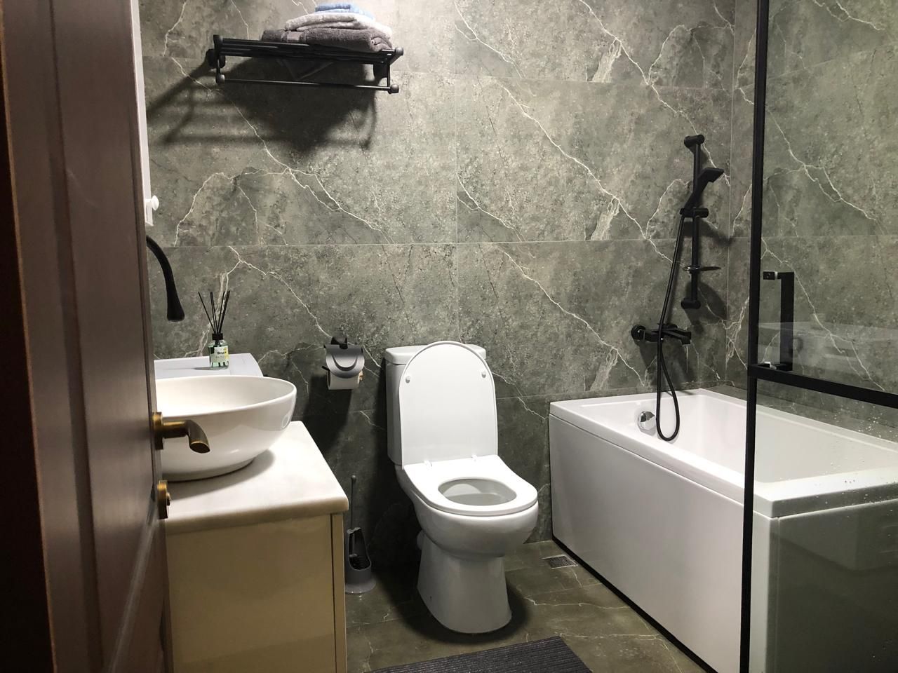 Flat in Batumi, Georgia, 147.9 m² - picture 11