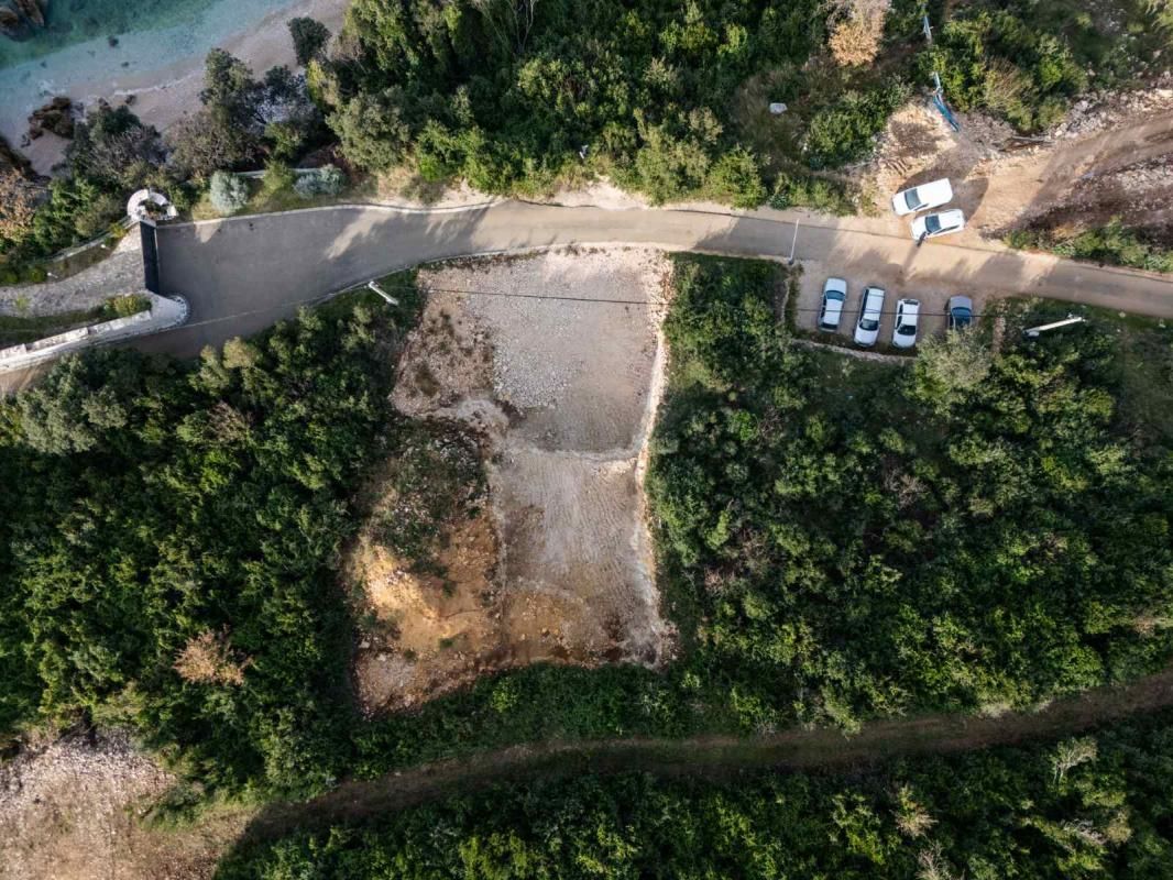 Terrain à Utjeha, Monténégro, 683 m² - image 3