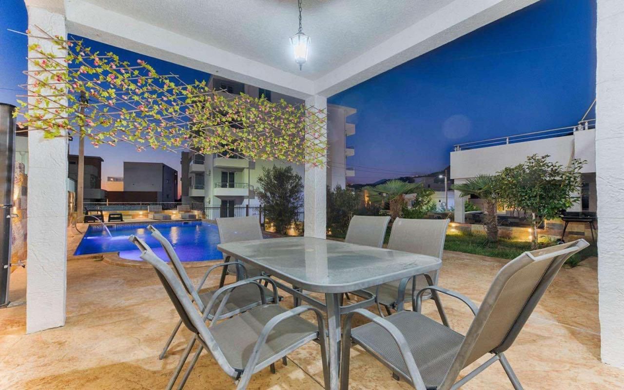 Casa en Dobra Voda, Montenegro, 170 m² - imagen 4