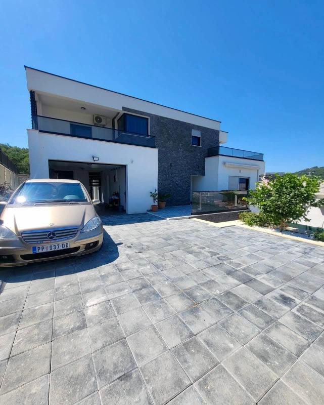 House in Dobra Voda, Montenegro, 305 m² - picture 10