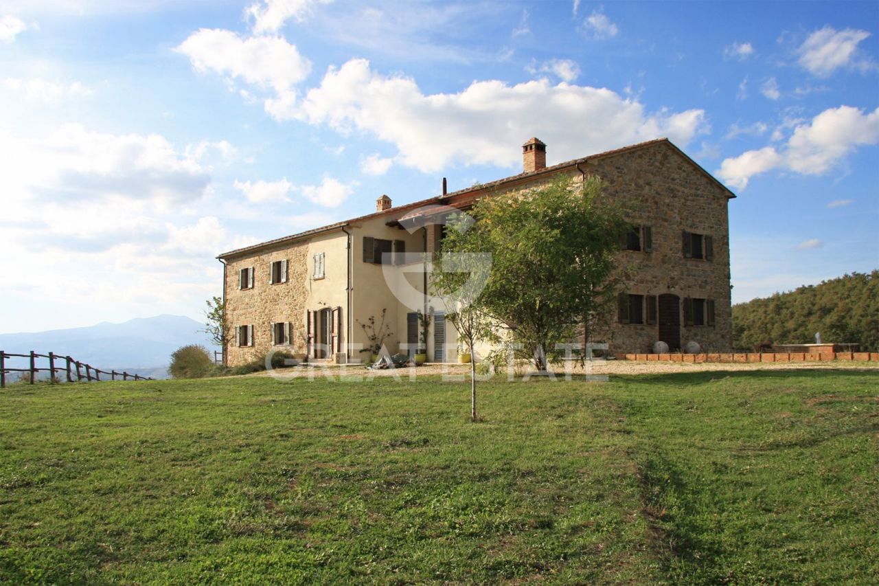 Casa en Viterbo, Italia, 515.8 m² - imagen 1