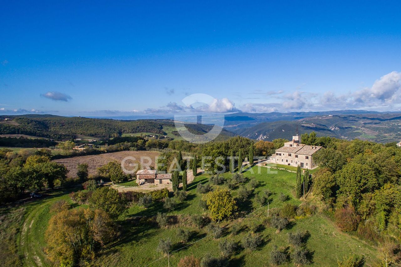 House in Baschi, Italy, 469.65 m² - picture 1
