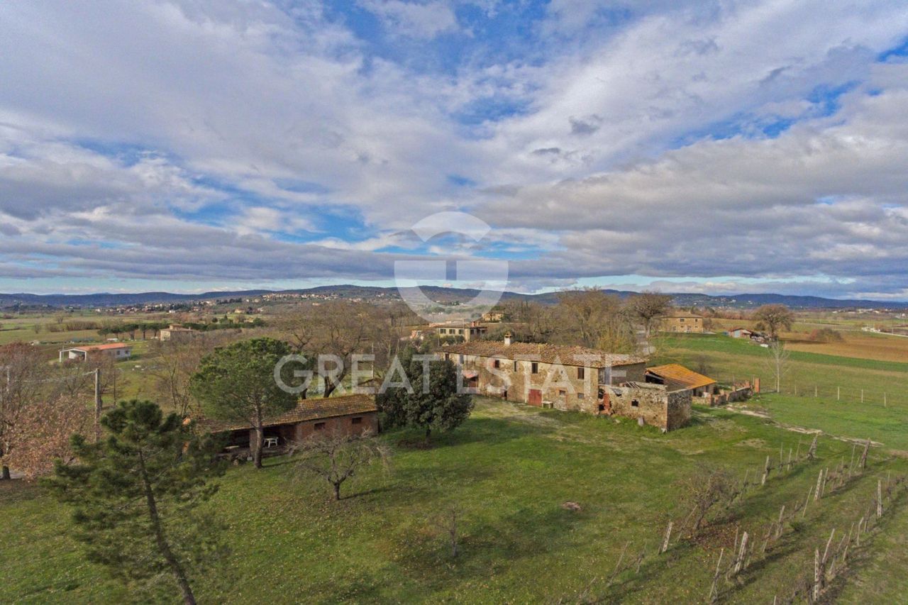 House Monte San Savino, Italy, 494.5 m² - picture 2