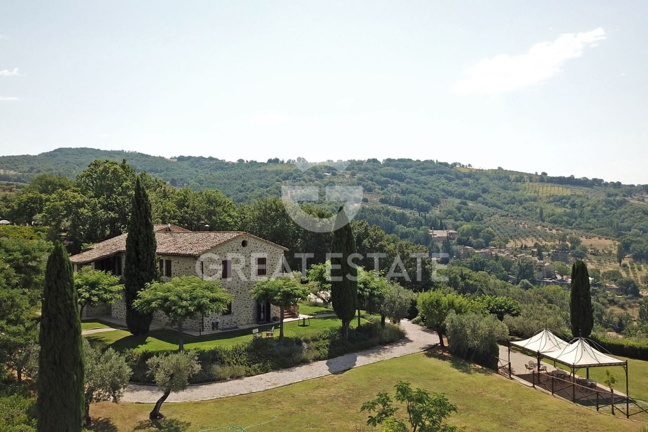 Casa ad Assisi, Italia, 690.8 m² - foto 2