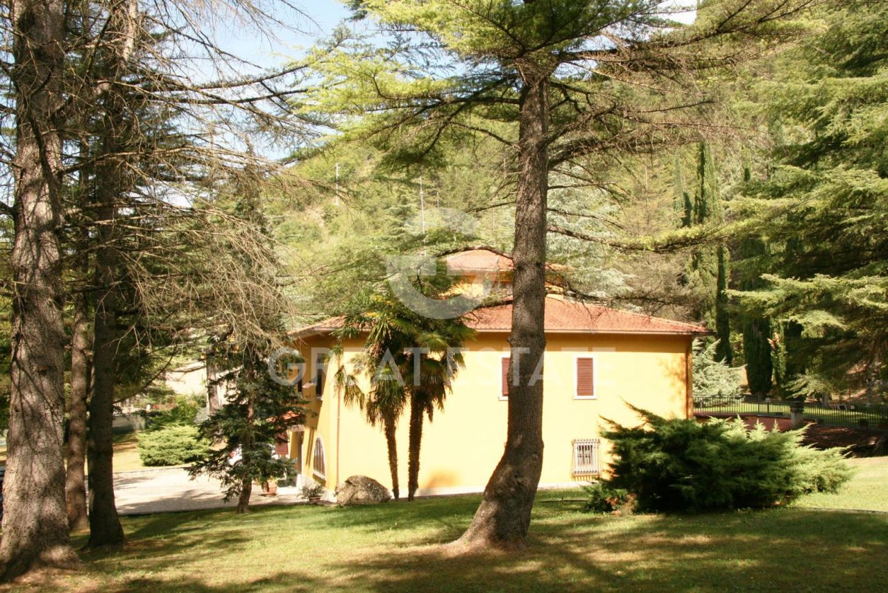 Villa in Chiusi, Italien, 424.7 m² - Foto 2