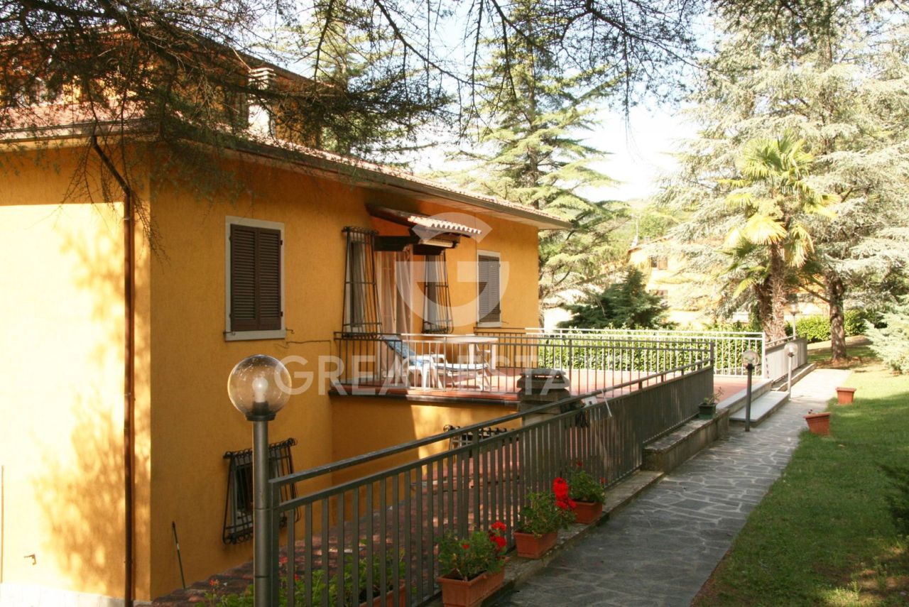 Villa in Chiusi, Italien, 424.7 m² - Foto 3