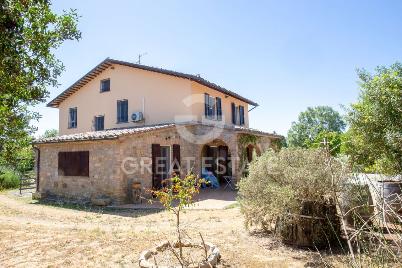 Maison dans Ficulle, Italie, 335.9 m² - image 4