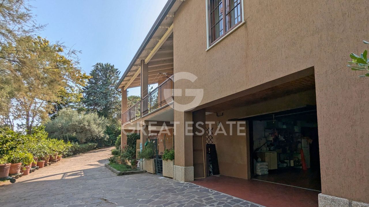 Villa in Perugia, Italy, 356.35 m² - picture 4