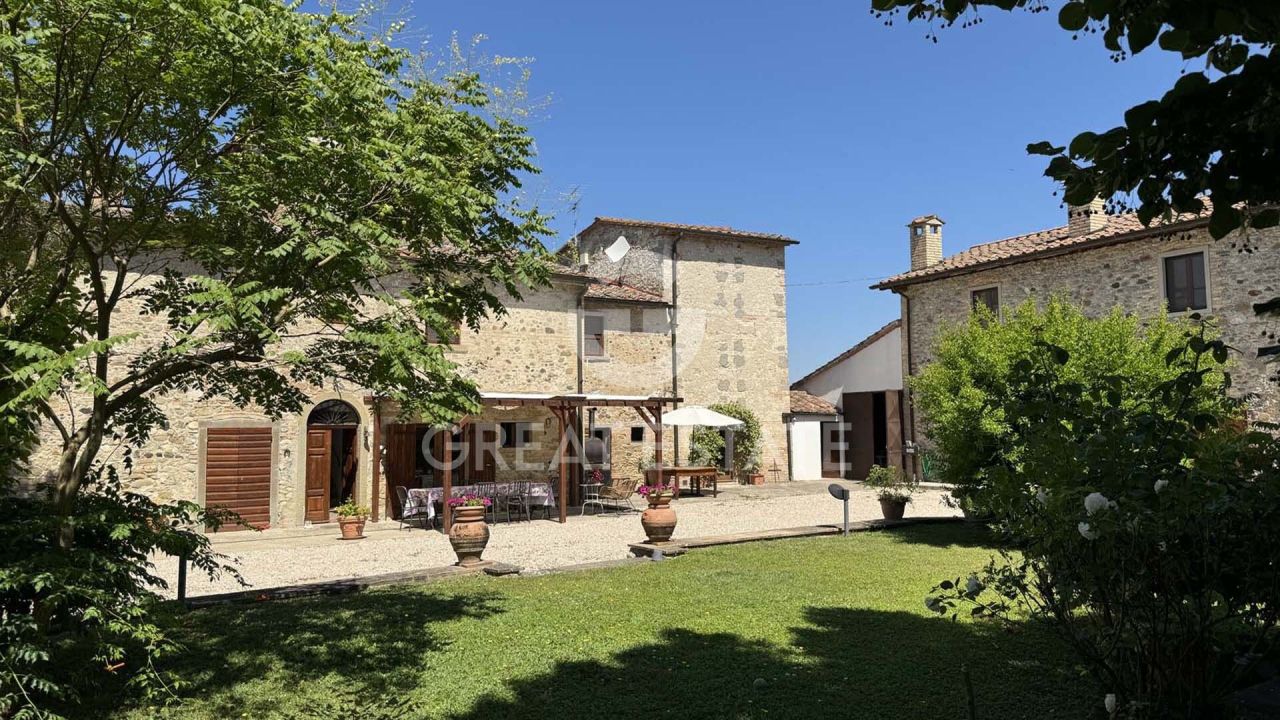 House Anghiari, Italy, 535 m² - picture 5