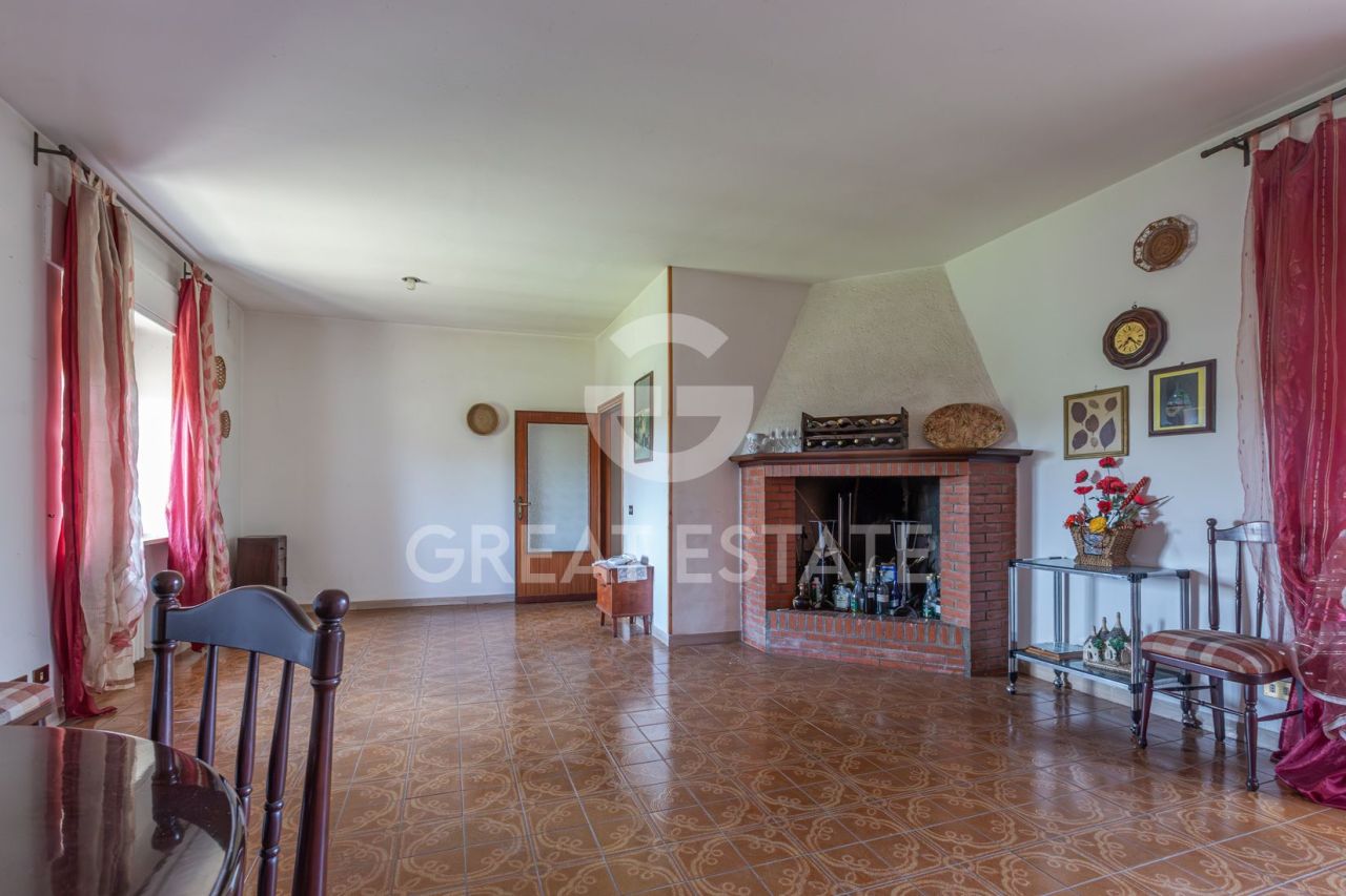 Casa en Montegabbione, Italia, 400.6 m² - imagen 8