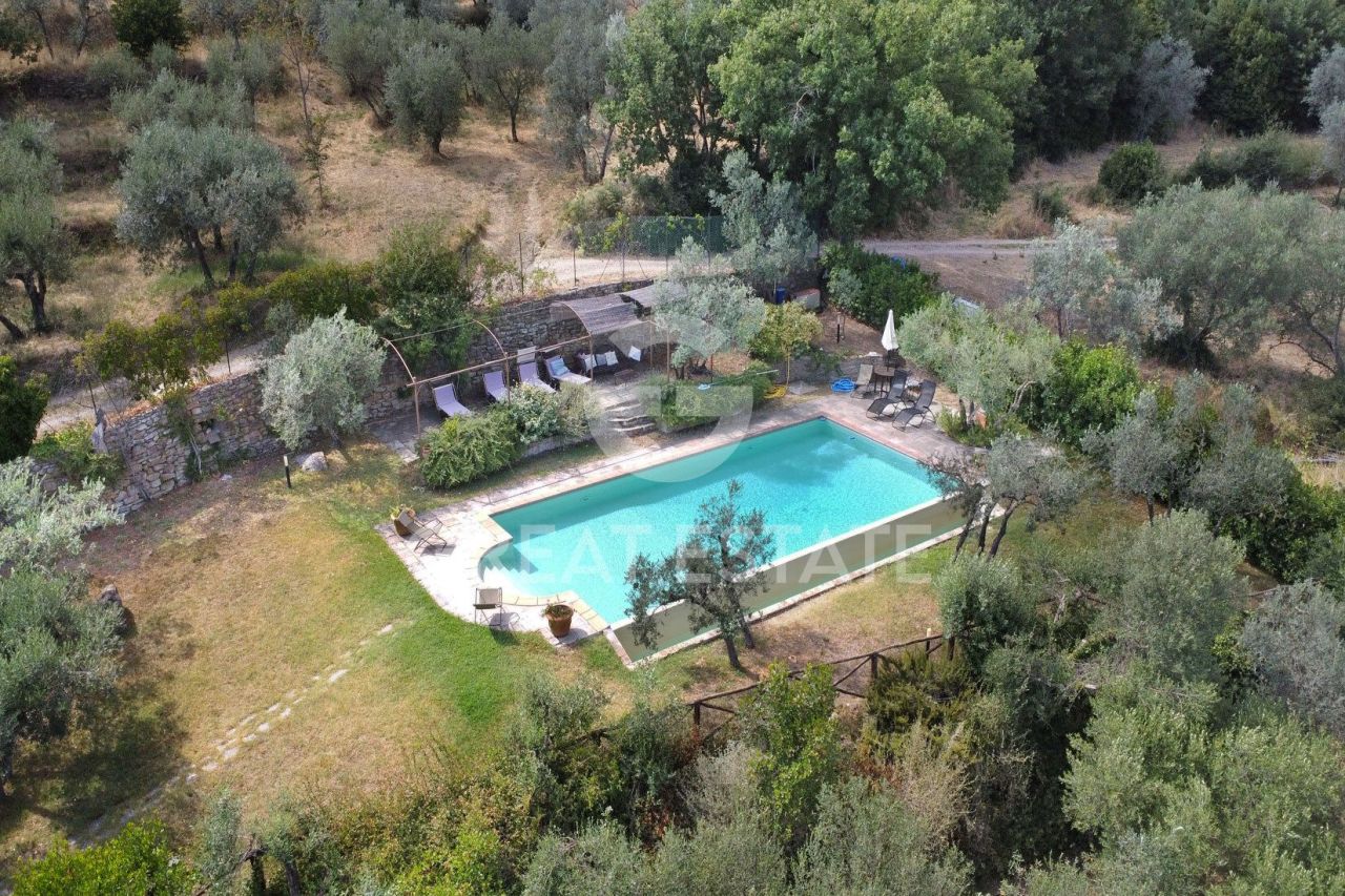 Maison à Cortone, Italie, 345 m² - image 8