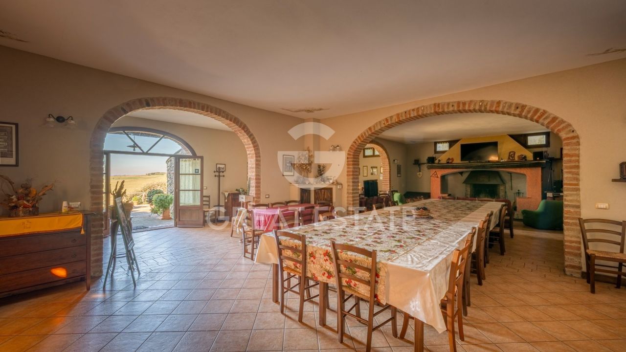 Casa en Paciano, Italia, 377.7 m² - imagen 8