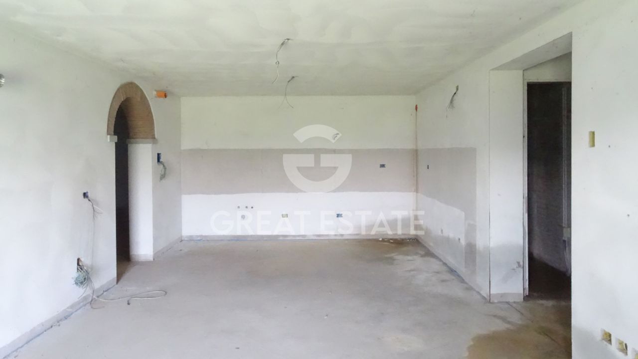 House in Arezzo, Italy, 464.4 m² - picture 8