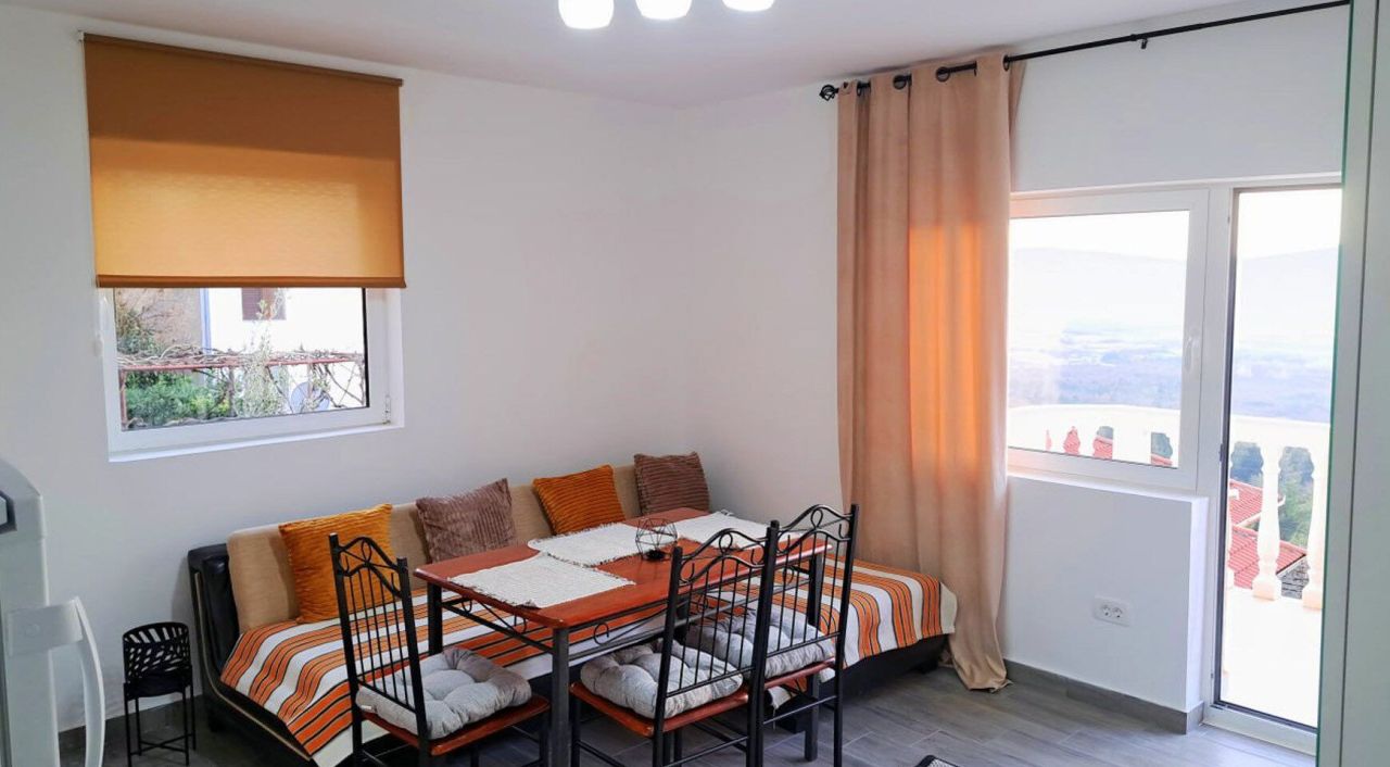 Piso en Kavač, Montenegro, 42 m² - imagen 1