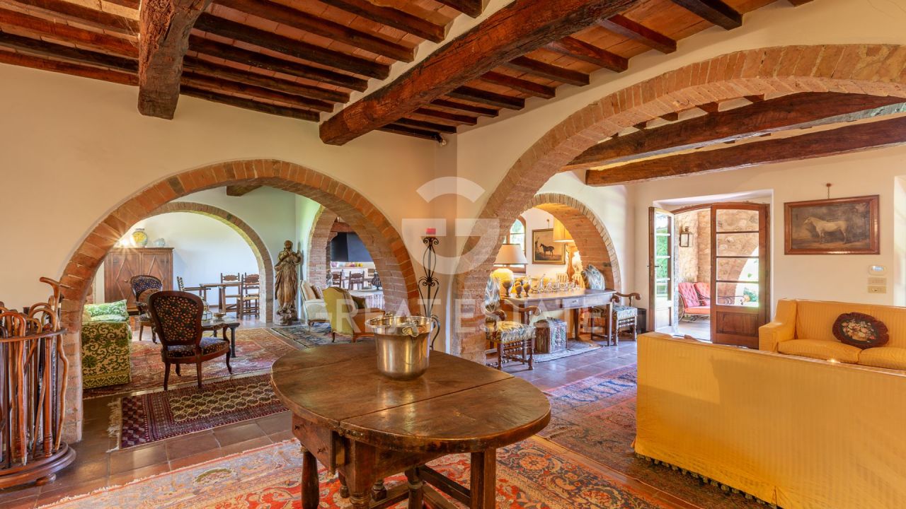 House in Cetona, Italy, 755.5 m² - picture 9