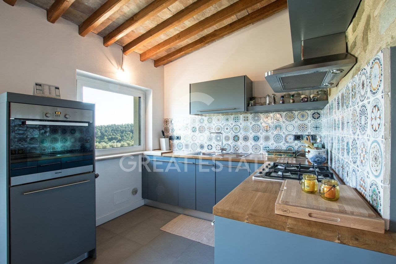 House in Corciano, Italy, 201.85 m² - picture 9