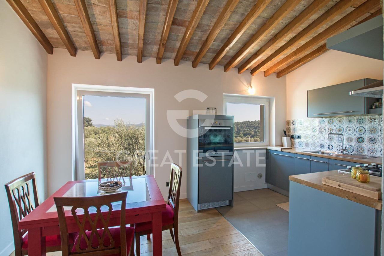 House in Corciano, Italy, 201.85 m² - picture 10