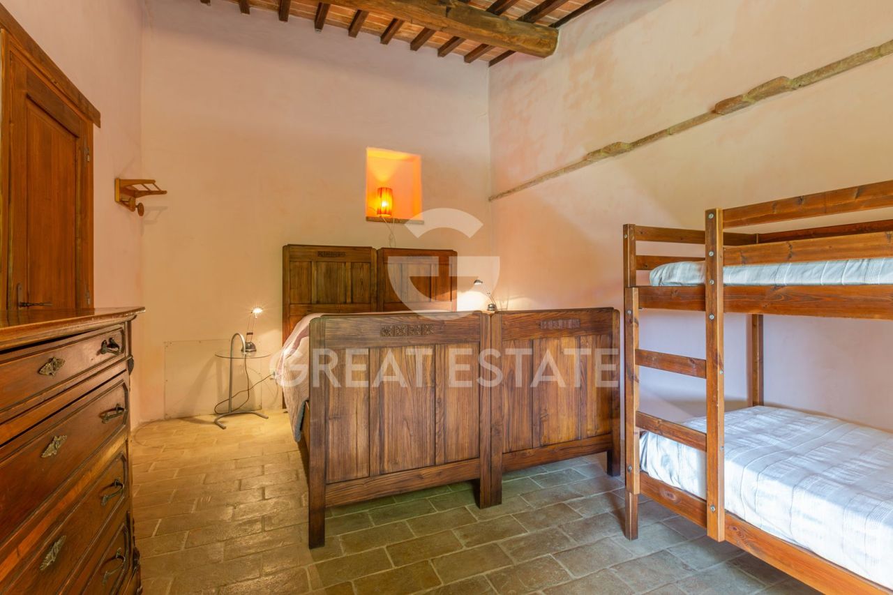 House in Citta della Pieve, Italy, 369.25 m² - picture 11