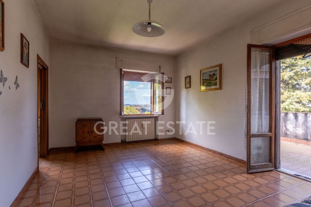 Casa en Montegabbione, Italia, 400.6 m² - imagen 11