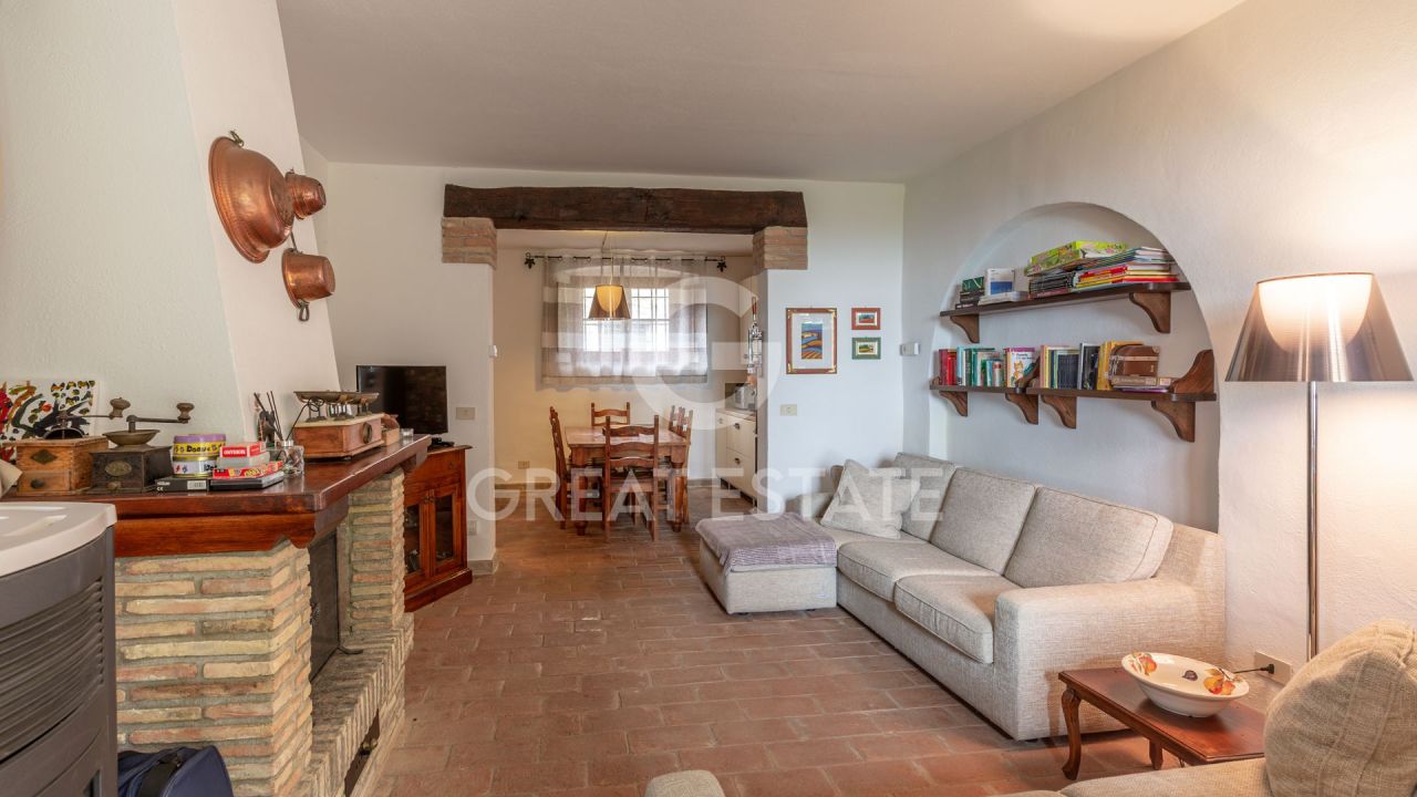Apartment in Cetona, Italy, 121.8 m² - picture 12